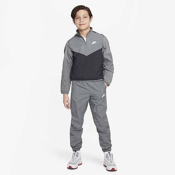 Boys nike tracksuit grey top